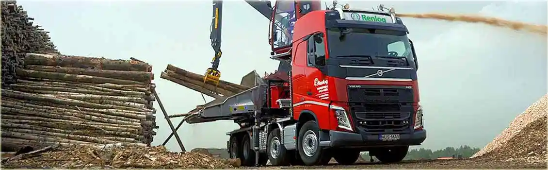 renlog eesti veokil paiknev puiduhakkur energiapuidu tootmiseks